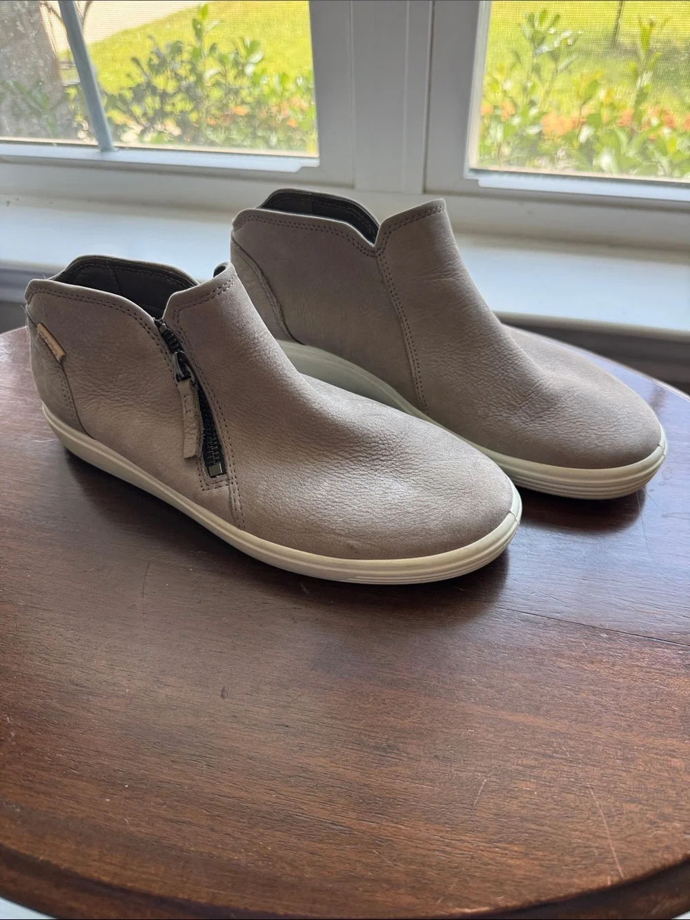 Ecco Women's Taupe Leather Slip-On Sneakers